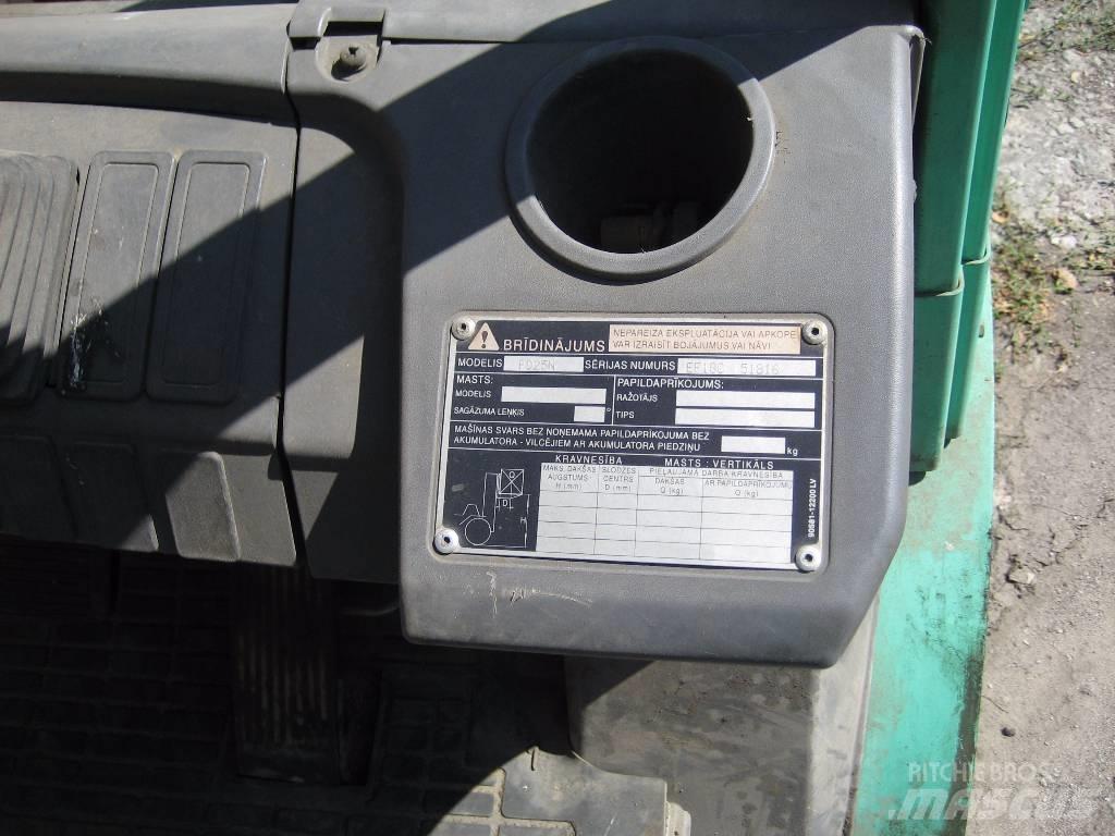 Mitsubishi FD25N Diesel Stapler