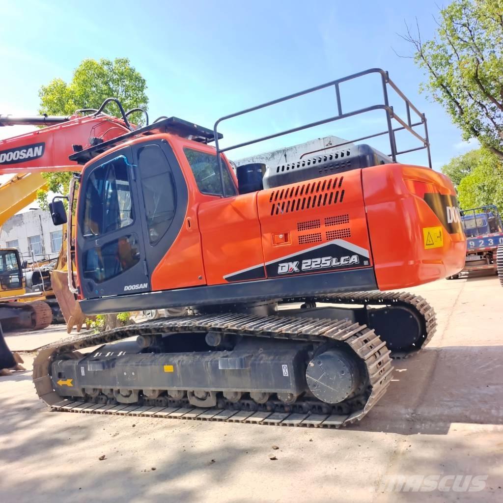 Doosan DX 225 LC-9C Raupenbagger