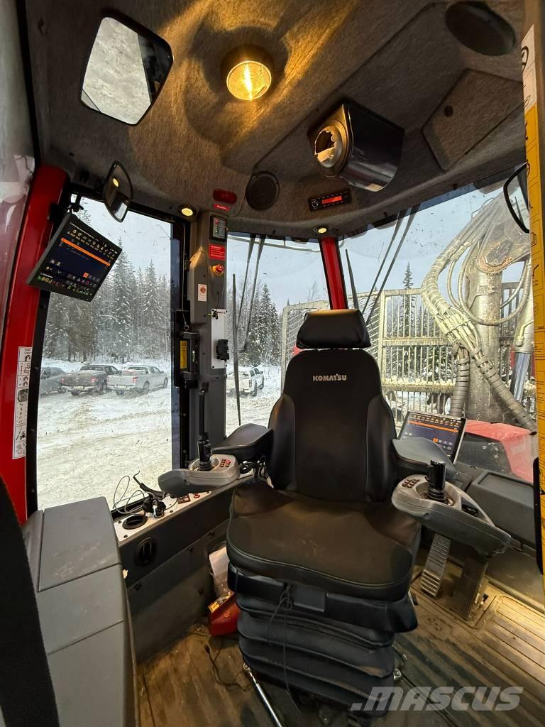 Komatsu 895 Forwarder