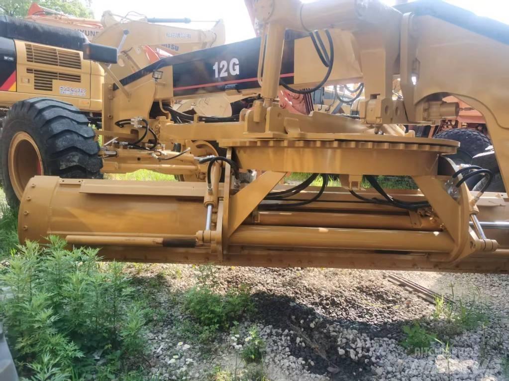 CAT 12 H Grader