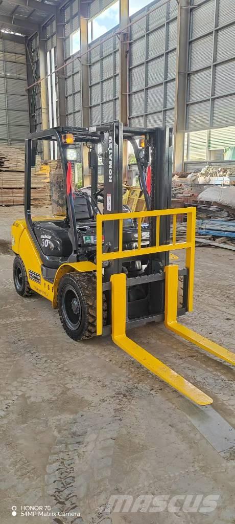 Komatsu FD 30 T-17 Diesel Stapler