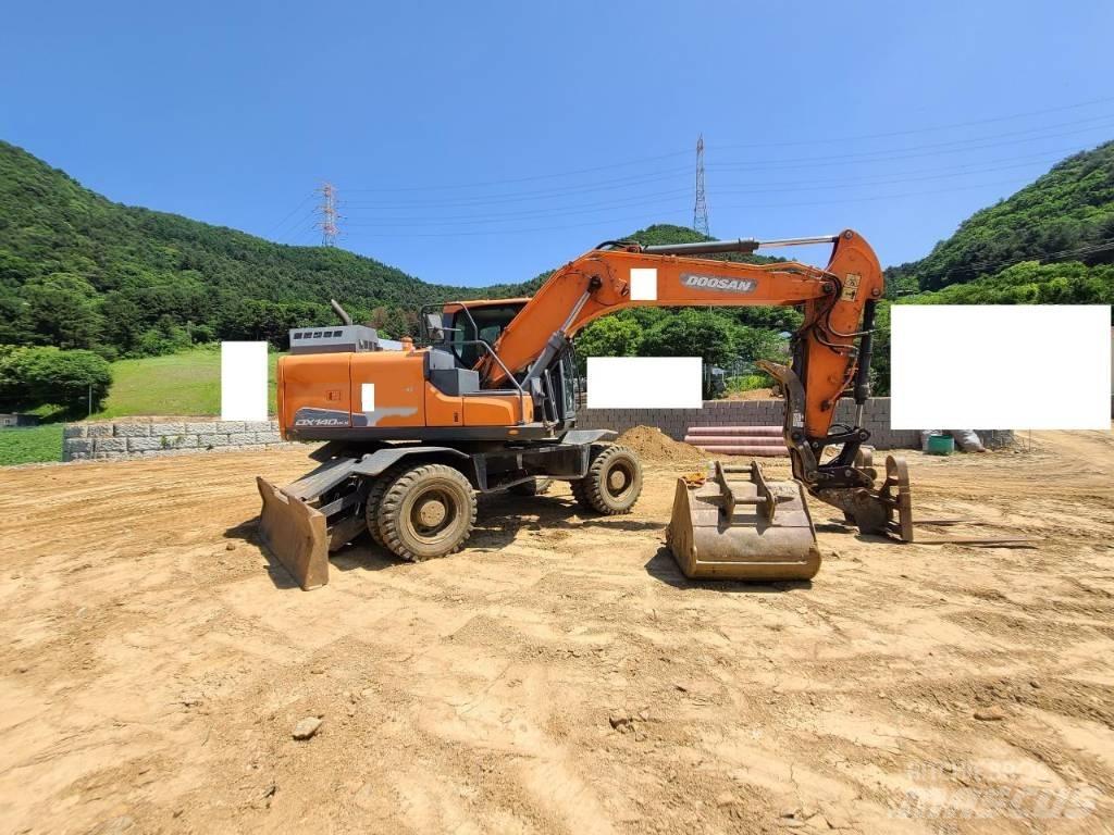 Doosan DX 140 W Mobilbagger