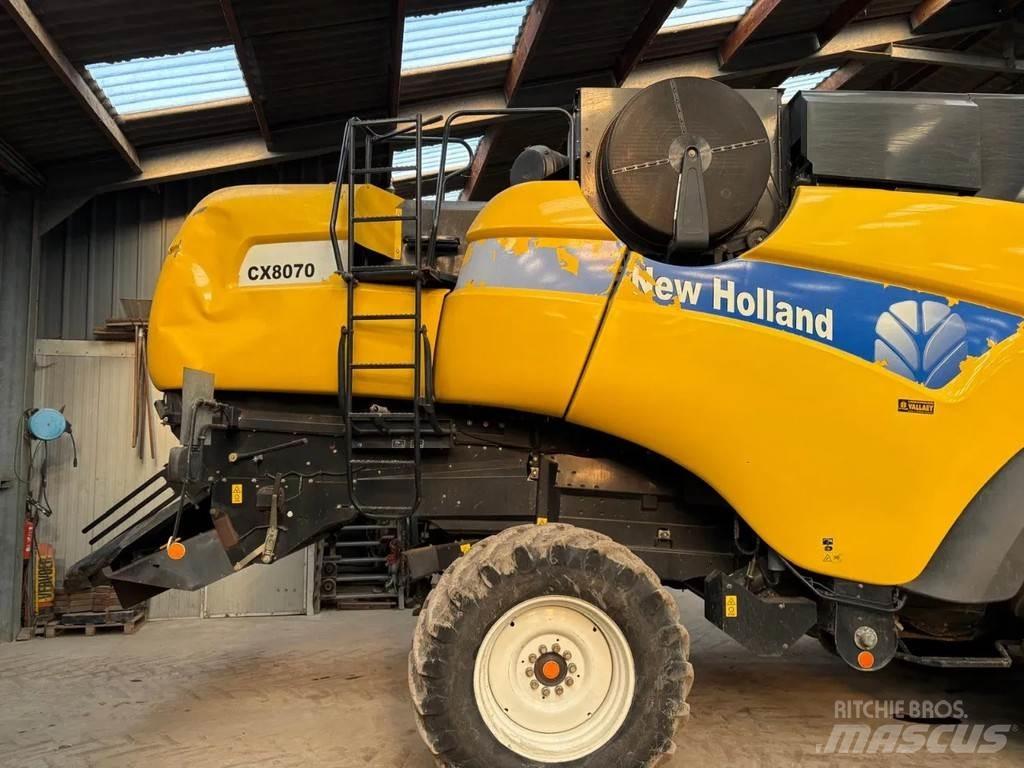 New Holland CX8070 Mähdrescher