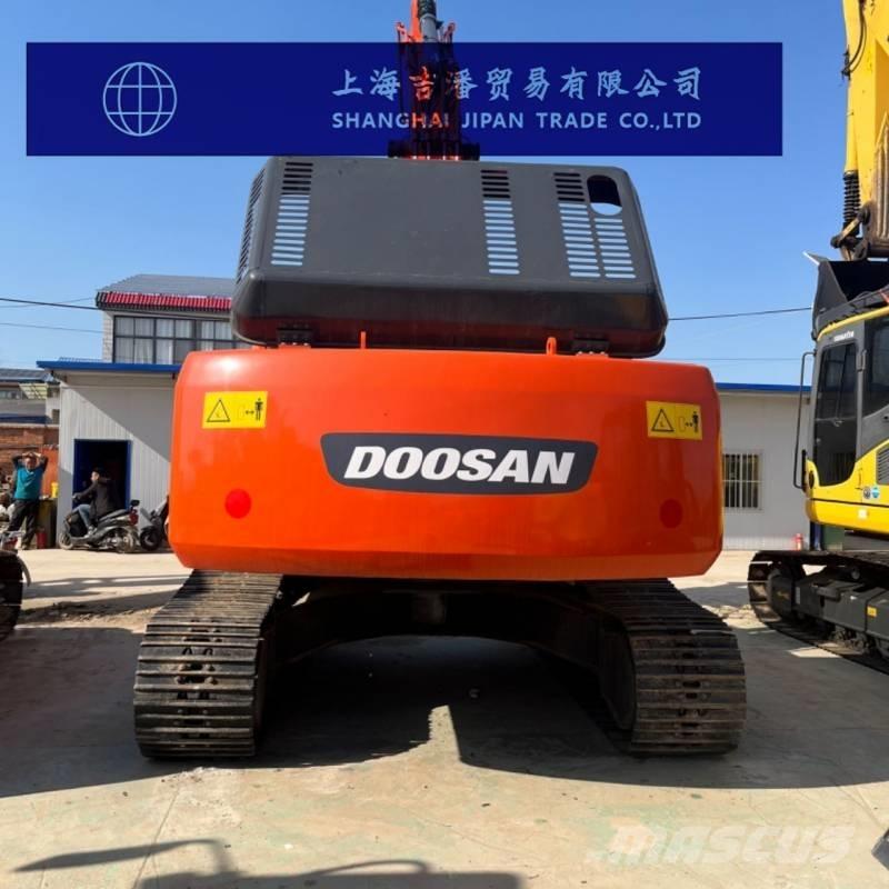 Doosan DX 300 Raupenbagger