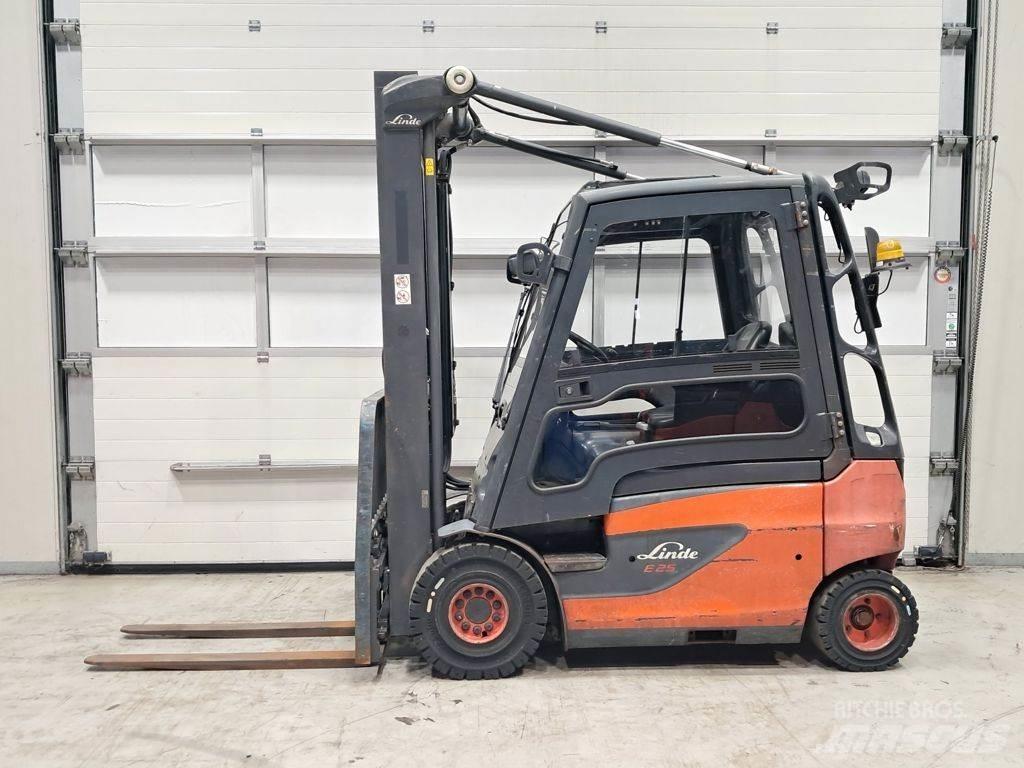 Linde E25-01 Elektro Stapler