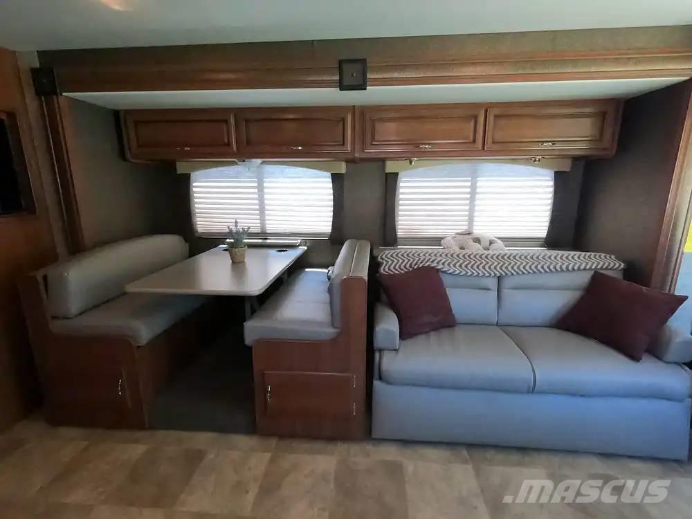 Fleetwood Storm 32V Sonstige Baumaschinen