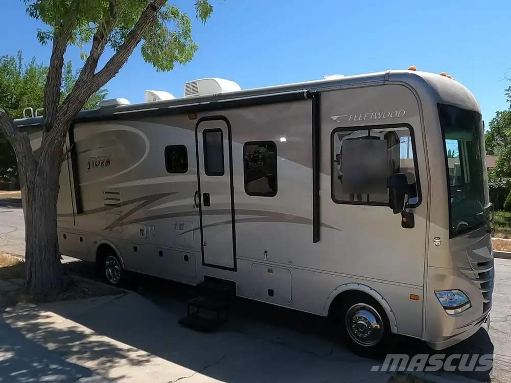 Fleetwood Storm 32V Sonstige Baumaschinen