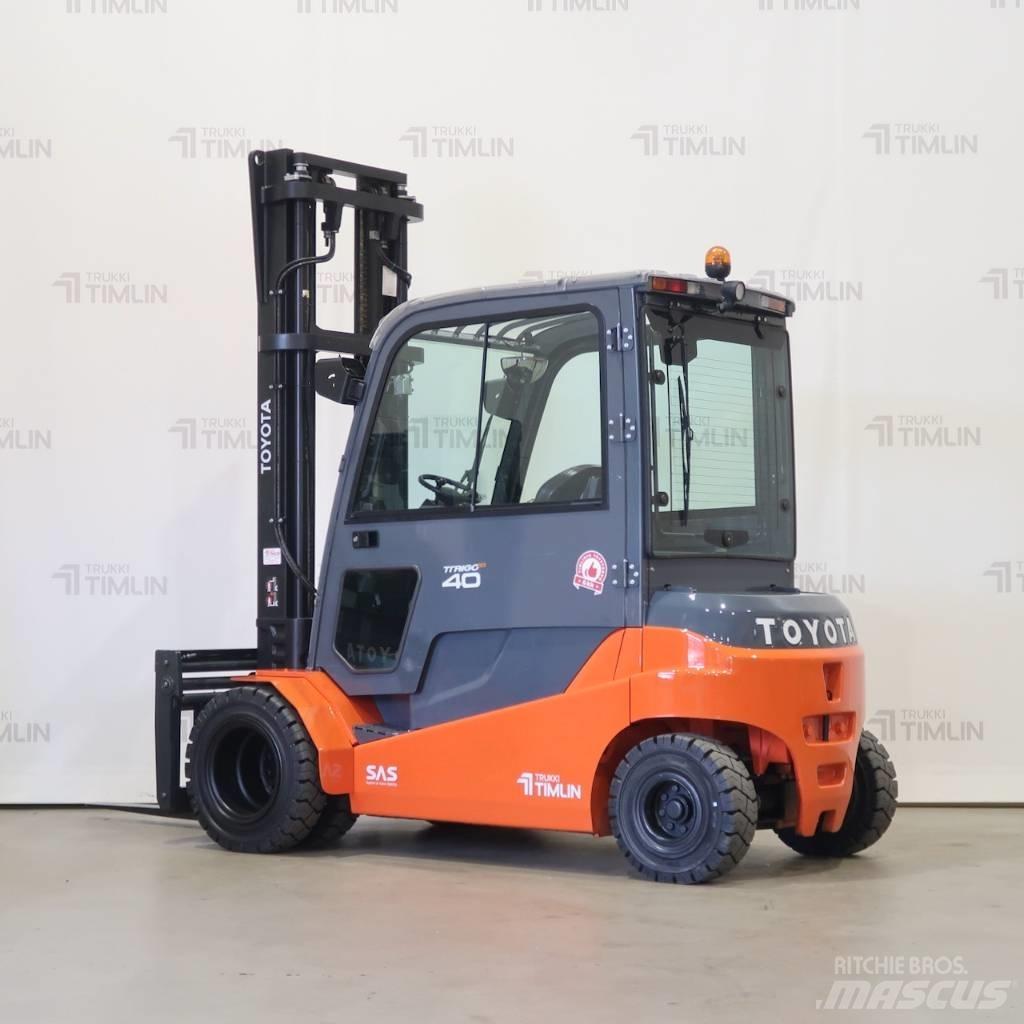 Toyota 8FBMT40 Elektro Stapler