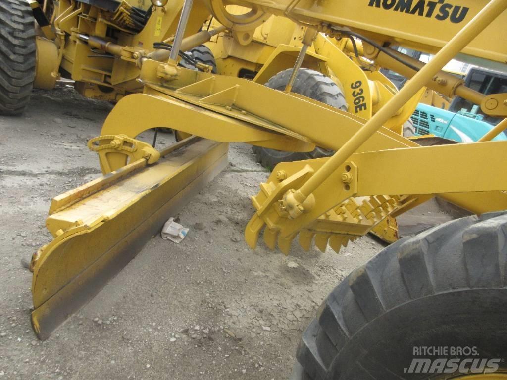 Komatsu GD 623 Grader