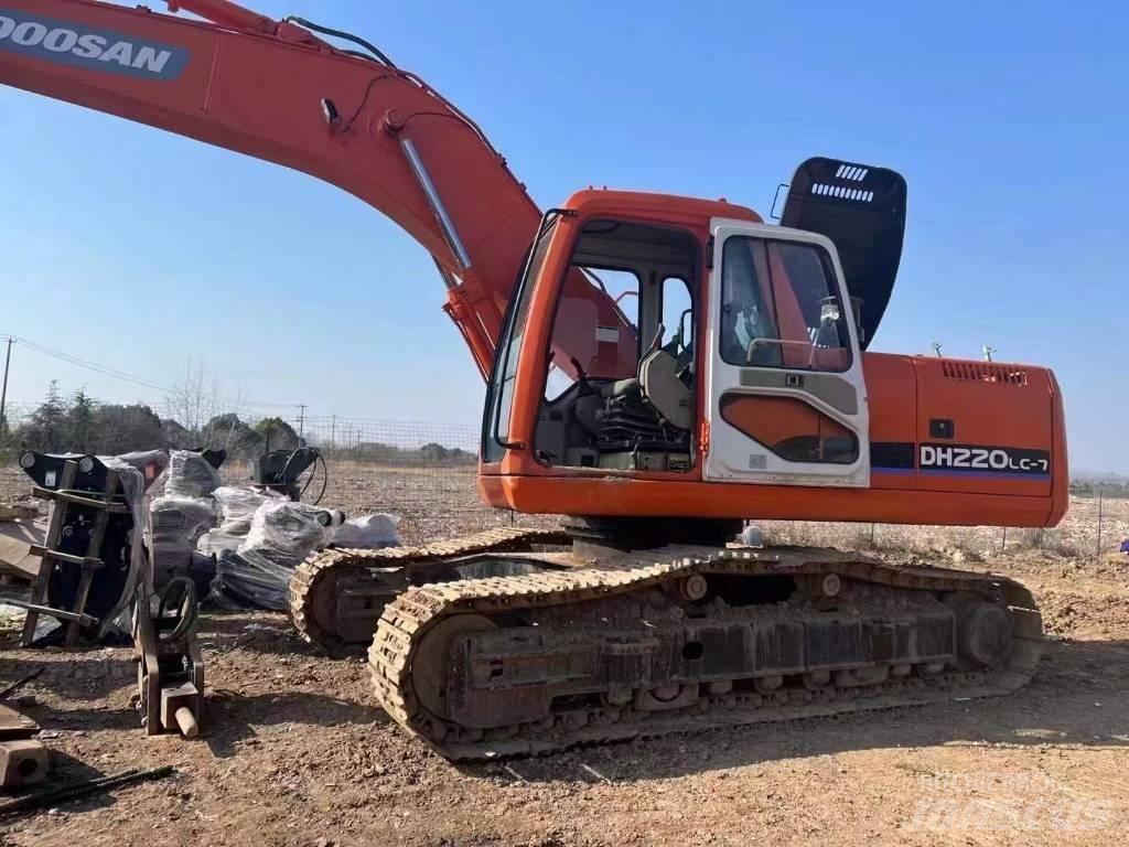 Doosan DH 220 Raupenbagger