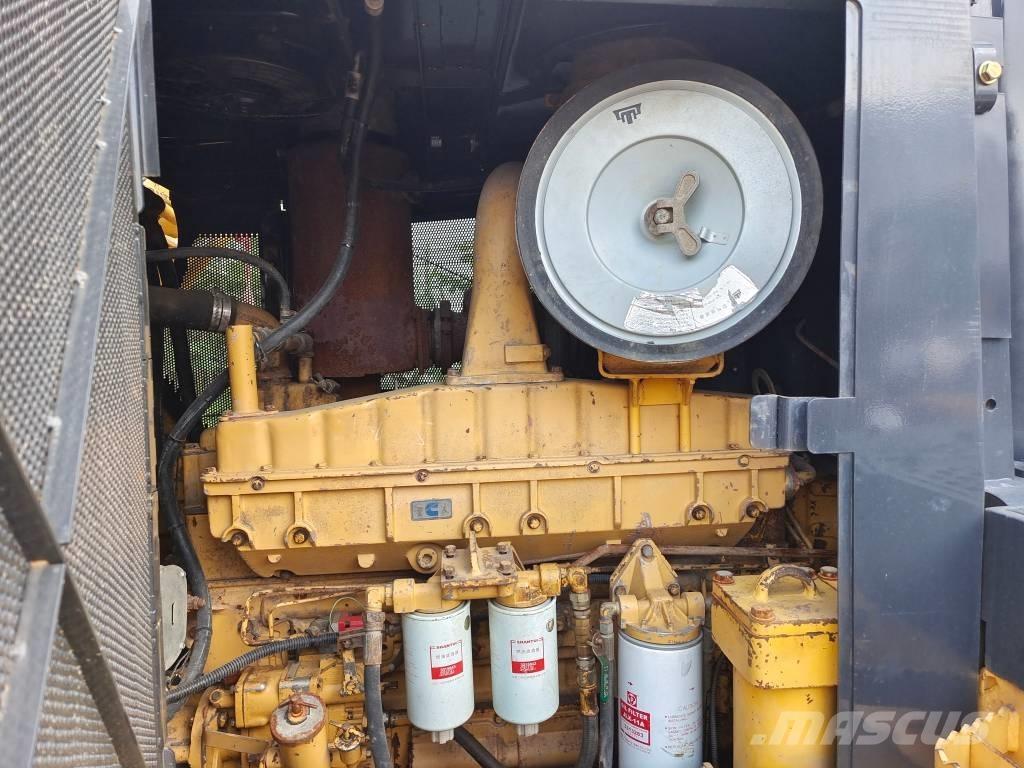 Shantui SD 32 Bulldozer