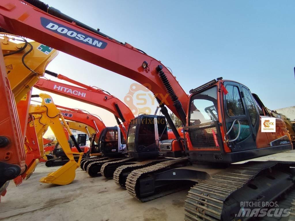 Doosan DX 225 LC Raupenbagger