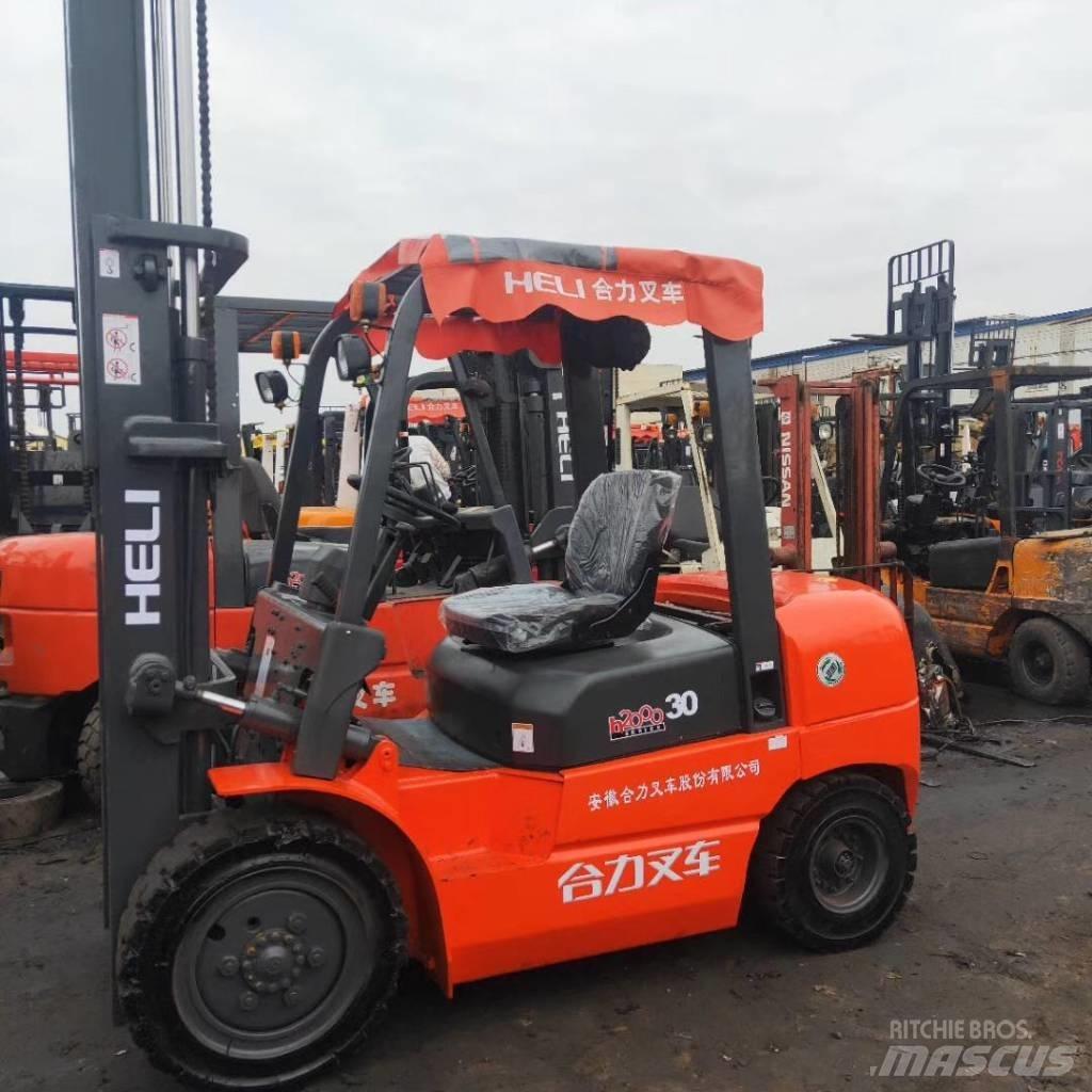 Heli H2000 30 Diesel Stapler