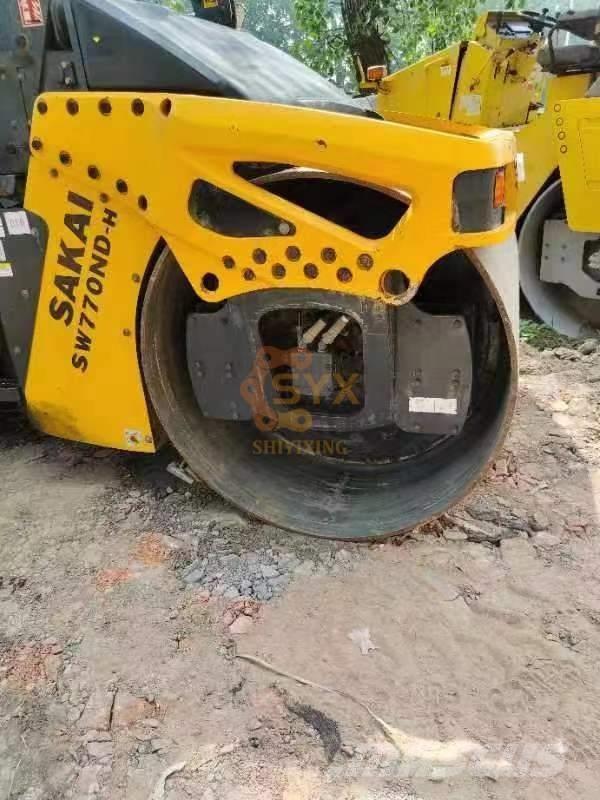 Sakai SW 770 ND Tandemwalzen