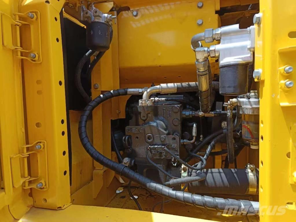 Komatsu PC 130-8 Raupenbagger