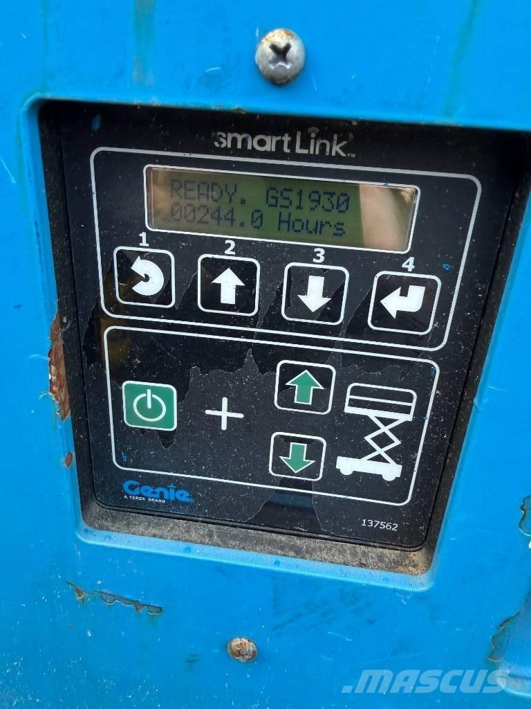 Genie GS 1930 Scheren-Arbeitsbühnen