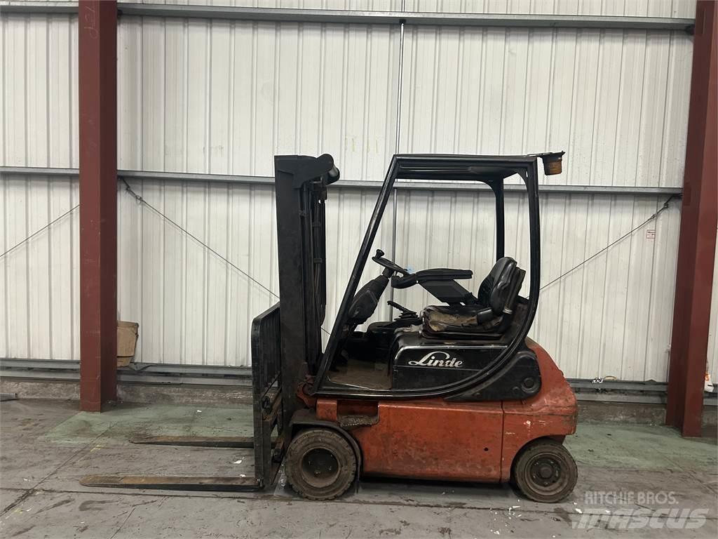 Linde E18P-02 Elektro Stapler