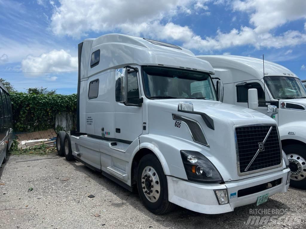 Volvo VNL 780 Sattelzugmaschinen