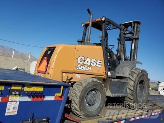 CASE 586H Geländestapler