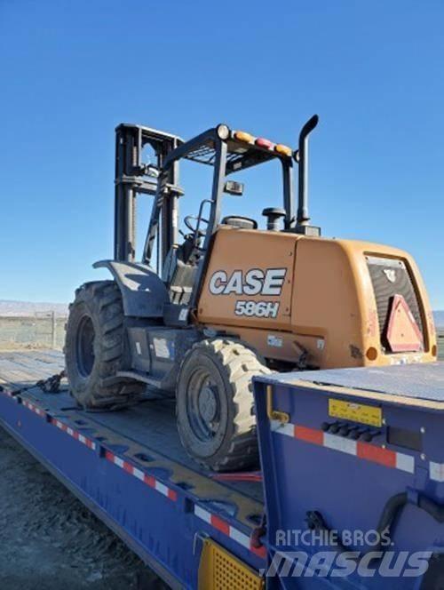 CASE 586H Geländestapler