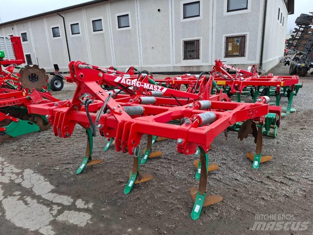Agro-Masz Runner 30 Grubber