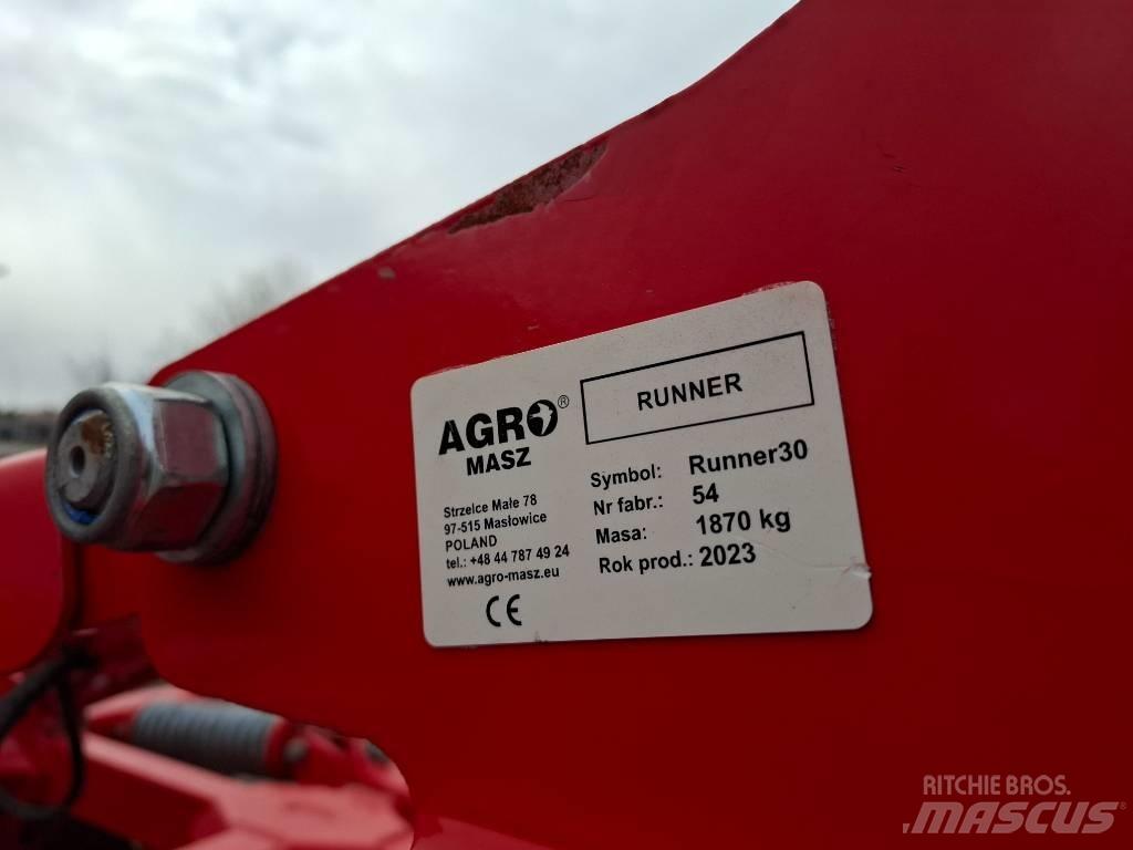 Agro-Masz Runner 30 Grubber