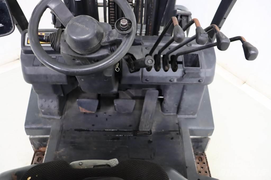 Nissan U1D2A20LQ Gas Stapler