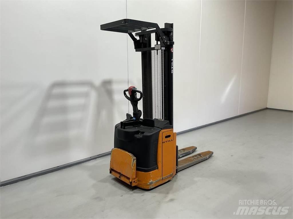 Still EFGV S14 Selbstfahrstapler