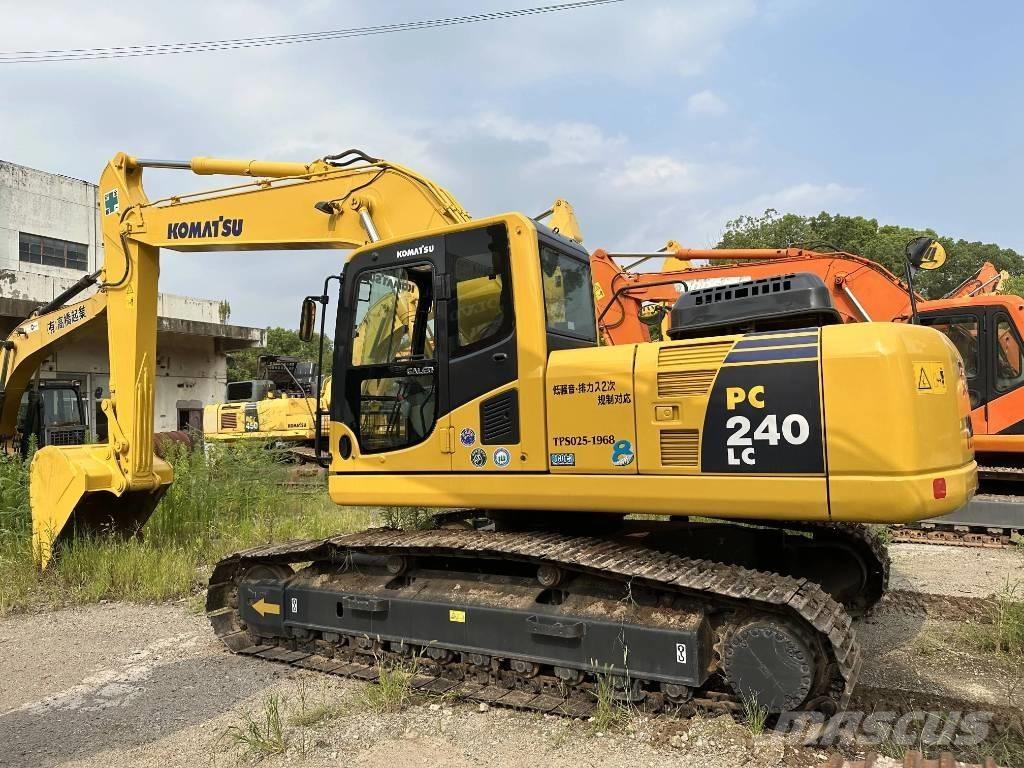 Komatsu PC240-8 Raupenbagger