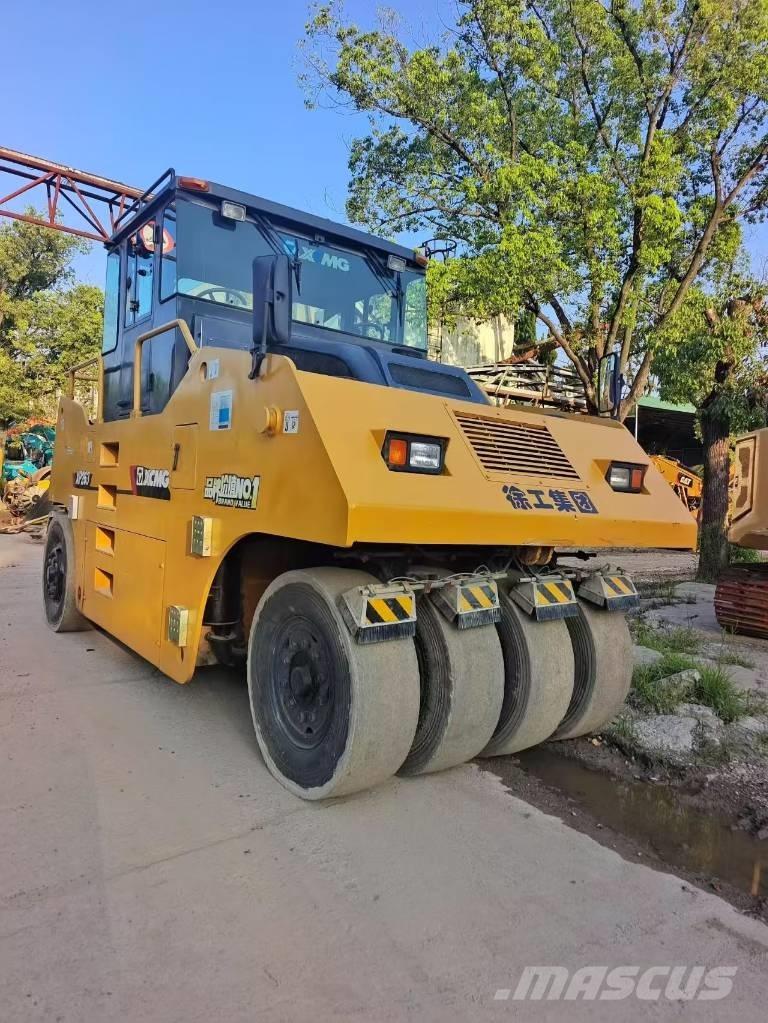 XCMG XP 263 Gummiradwalzen