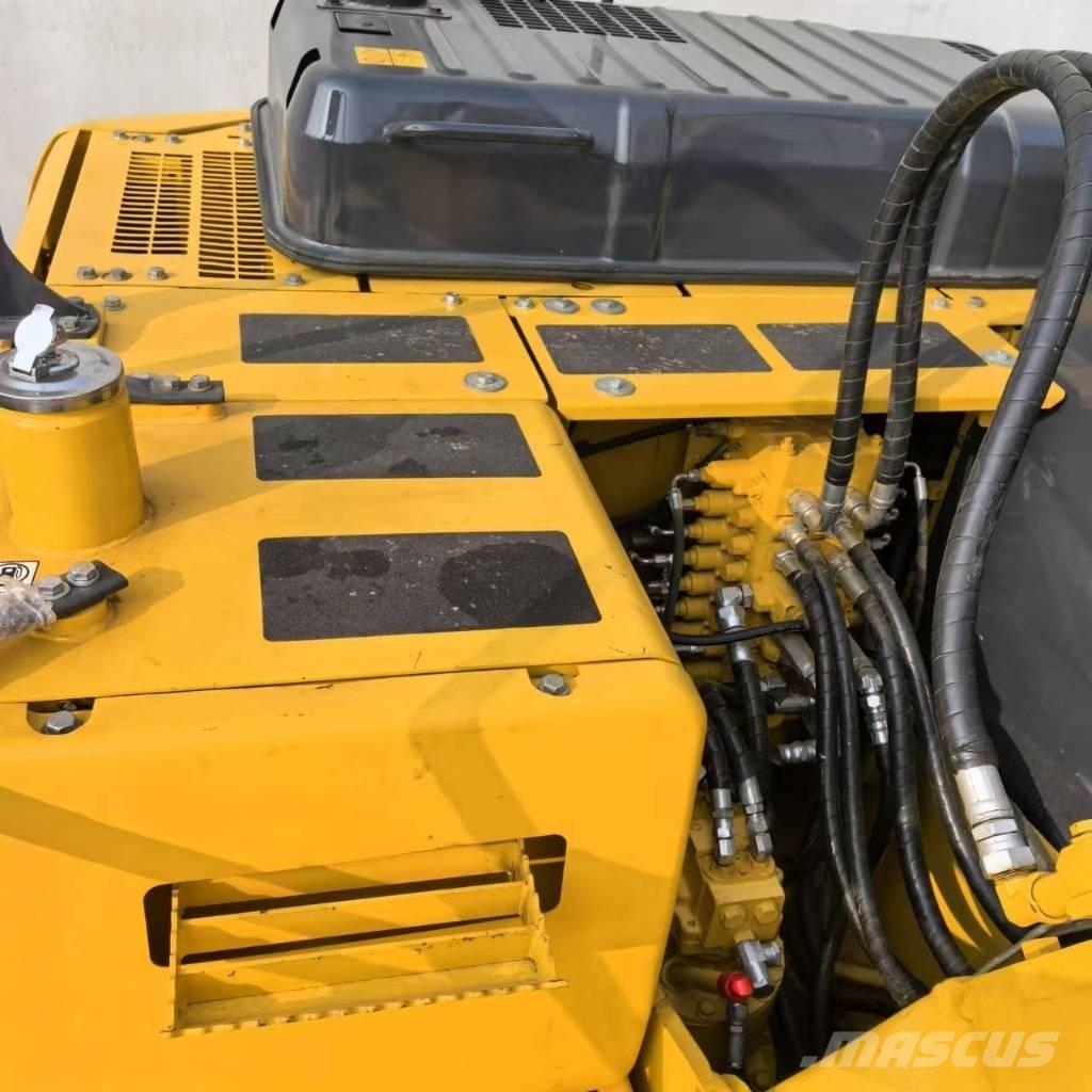 Komatsu PC 130 Midibagger  7t - 12t