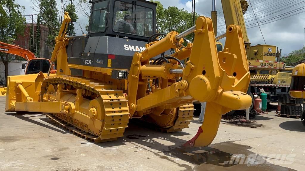 Shantui SD 32 Bulldozer