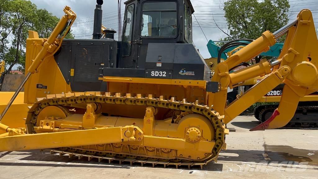 Shantui SD 32 Bulldozer