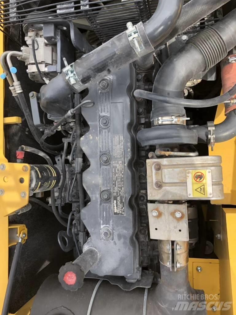 Komatsu 210LC-8 Raupenbagger