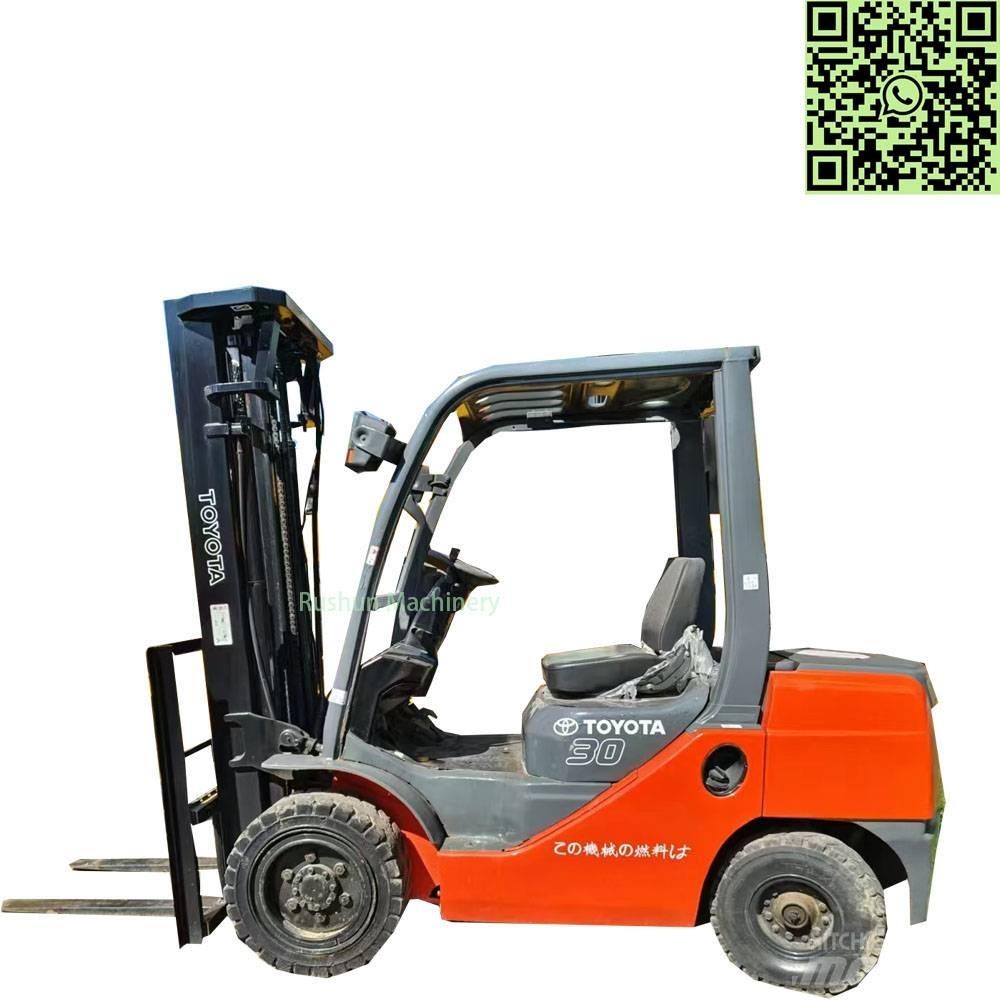 Toyota 8 FD 30 Diesel Stapler
