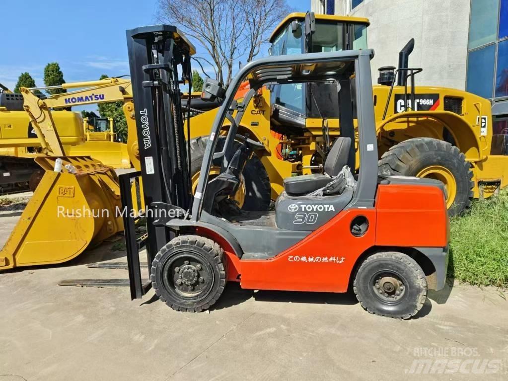 Toyota 8 FD 30 Diesel Stapler