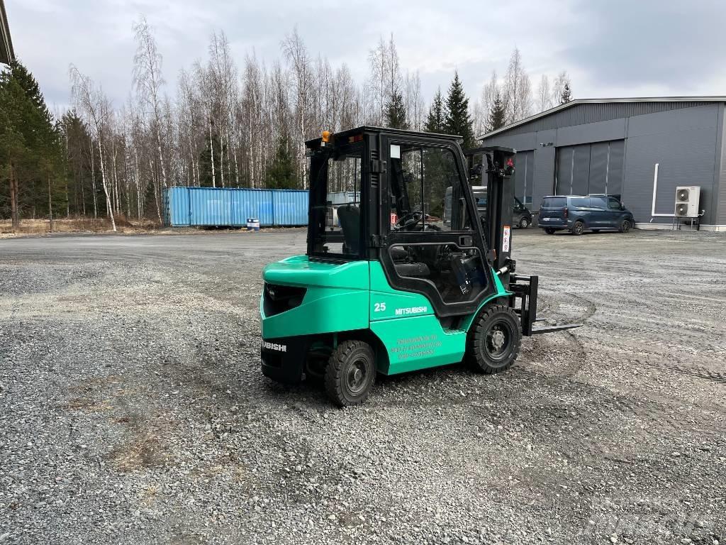 Mitsubishi FD25NT Diesel Stapler