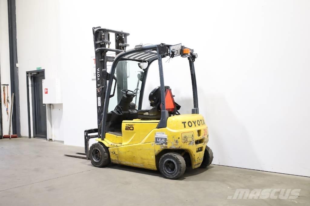 Toyota 8FBM20T Elektro Stapler