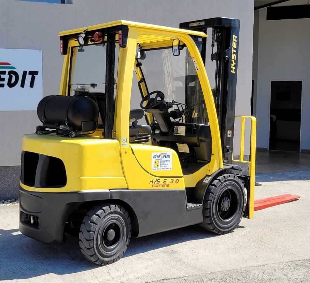 Hyster H 3.00 FT Gas Stapler