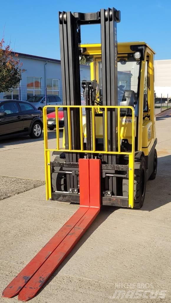 Hyster H 3.00 FT Gas Stapler