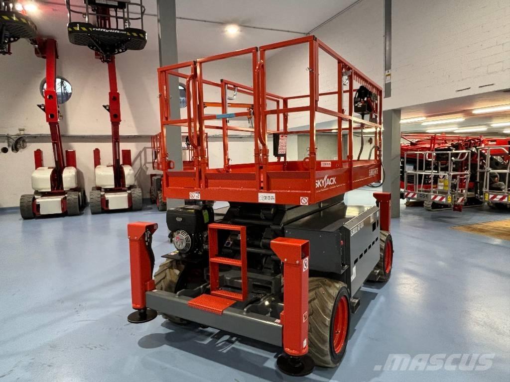 SkyJack SJ 6832 RTE Scheren-Arbeitsbühnen