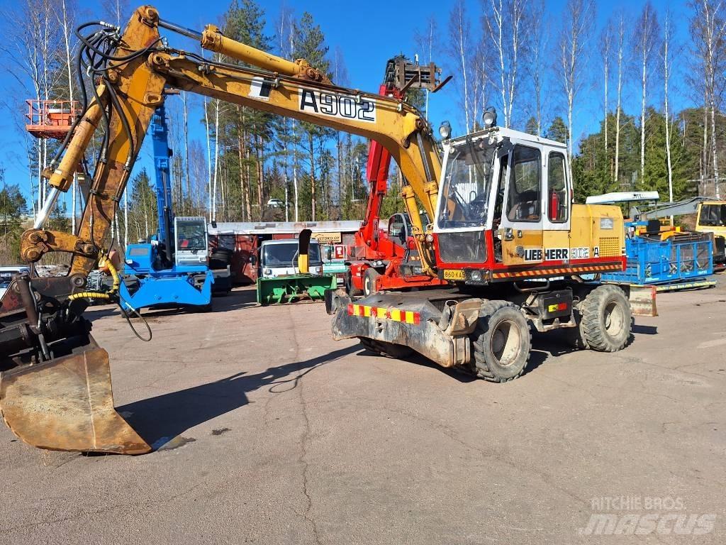 Liebherr A 902 Mobilbagger