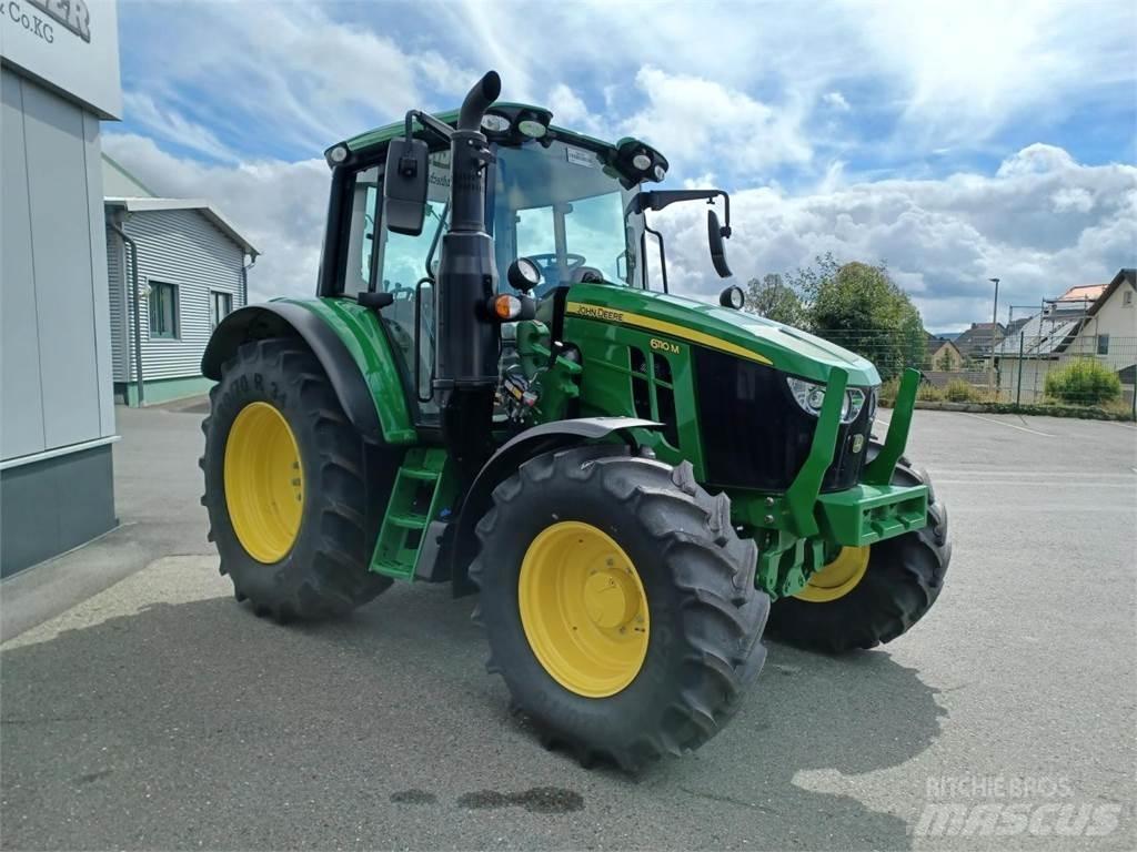 John Deere 6110M Traktoren