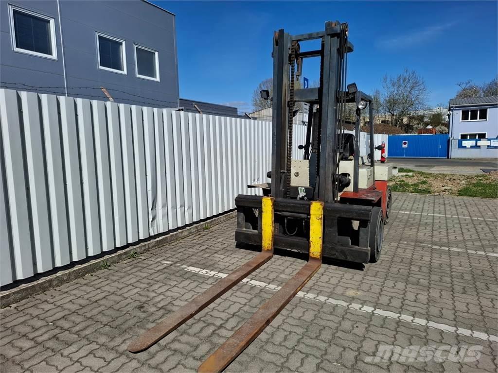Nissan DF05A60U Diesel Stapler