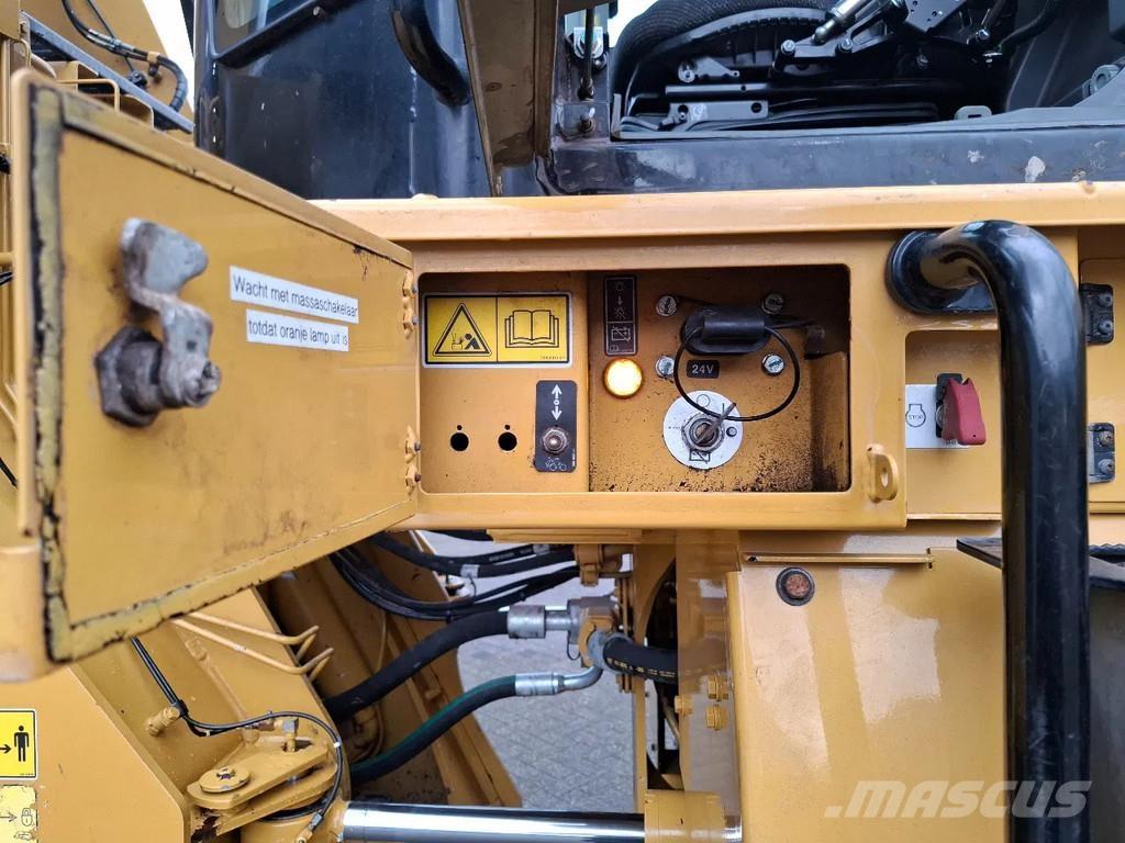 CAT 966M Radlader