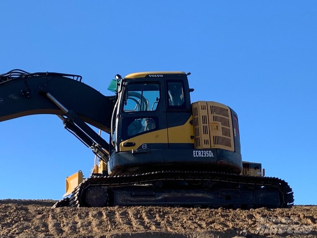 Komatsu 138 us -8 Raupenbagger