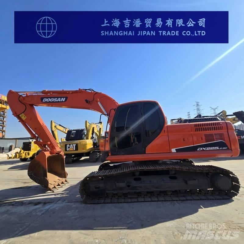 Doosan DX 225 Raupenbagger