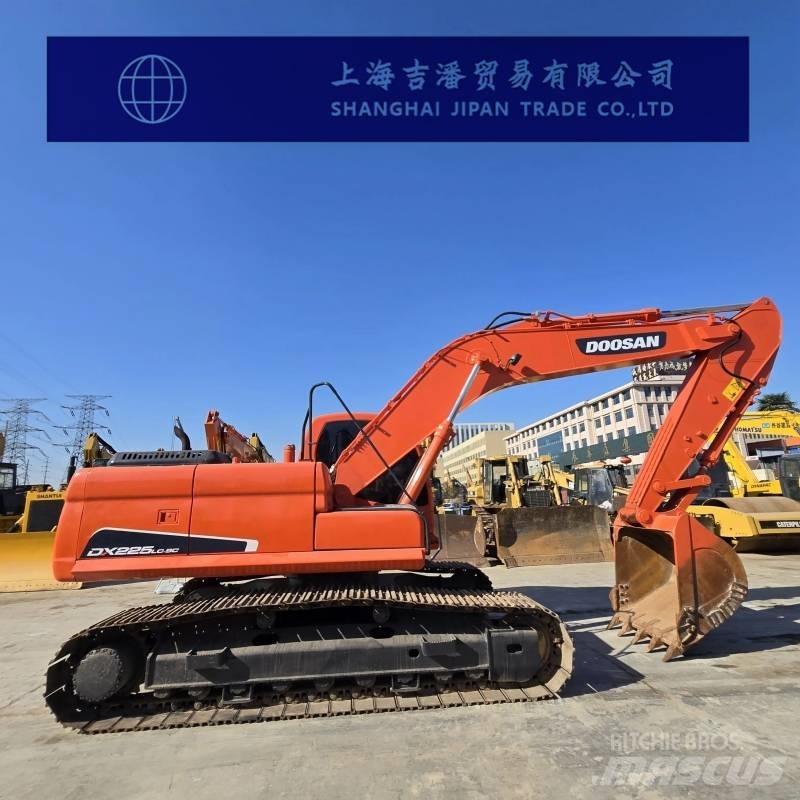 Doosan DX 225 Raupenbagger