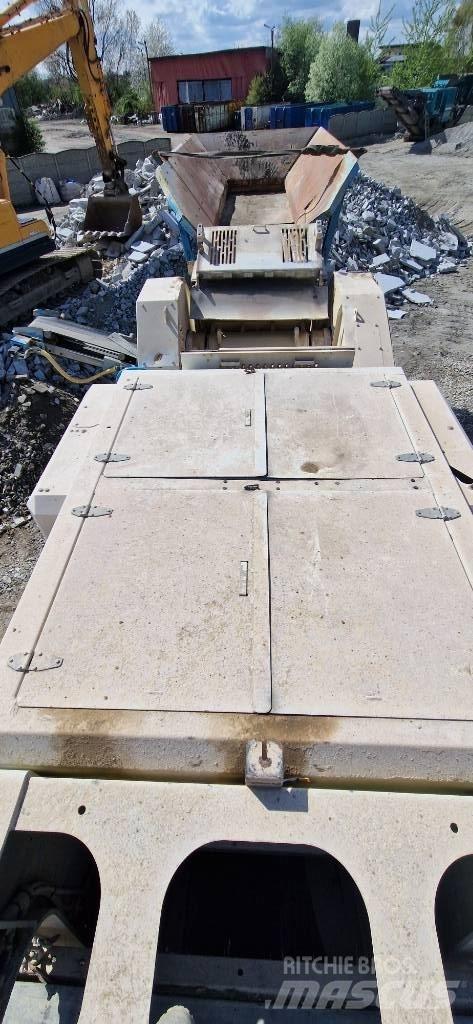 McCloskey J45 Mobile Brecher