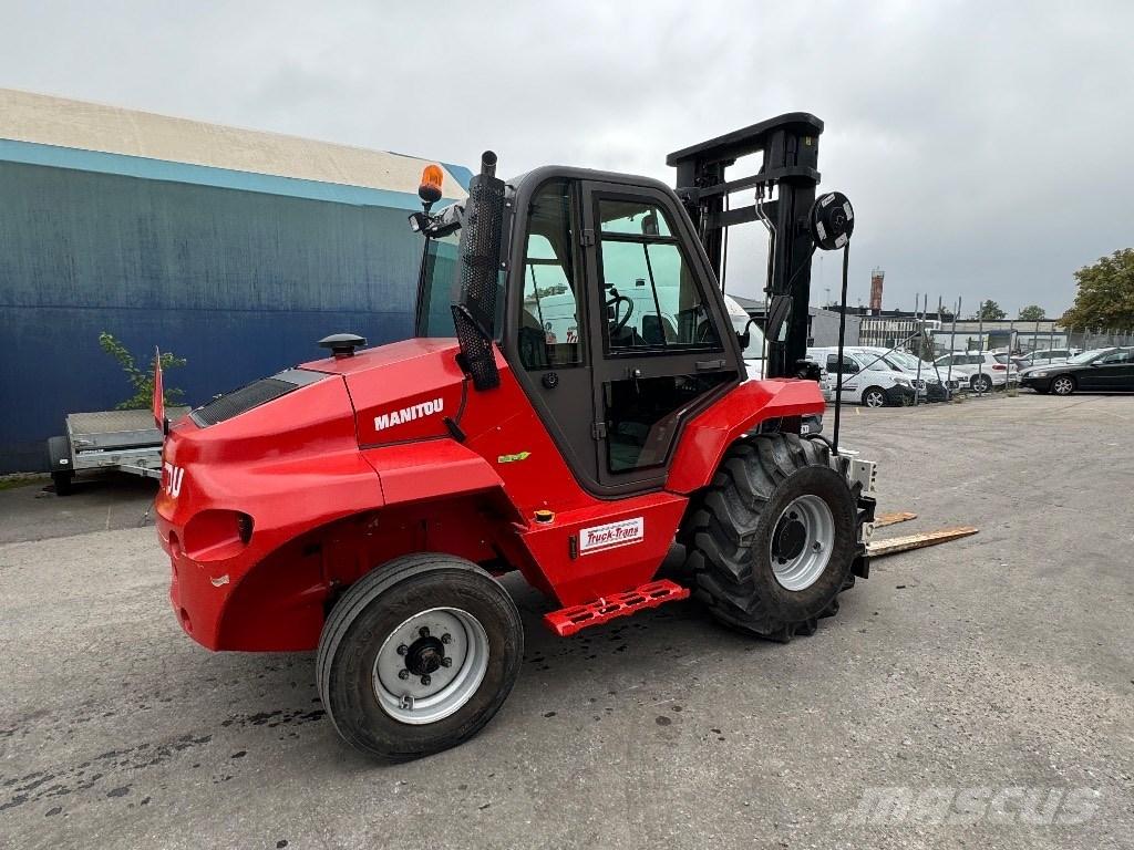 Manitou M40-2 Diesel Stapler
